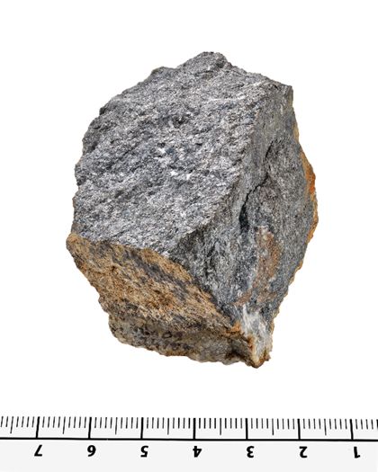 Handstufe mit derbe ausgeprägtem Stibnit (auch Antimonit genannt, bergmännisch: Antimonglanz).