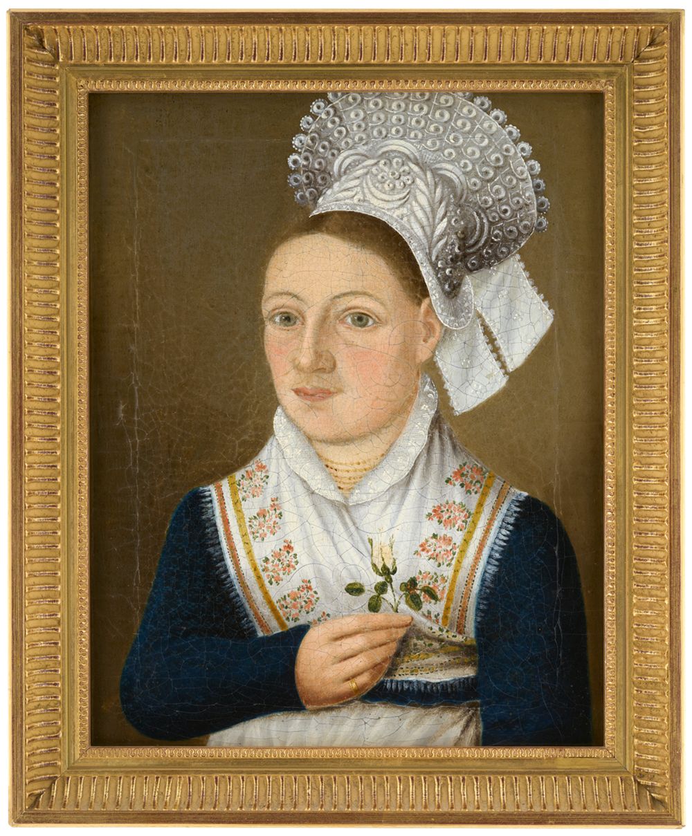 Frau mit Radhaube