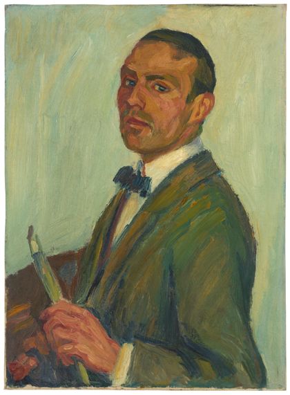 Portrait eines Mannes im Dreiviertelprofil, mit Pinsel und Farbpalette in den Händen, vor lindgrünem Grund.