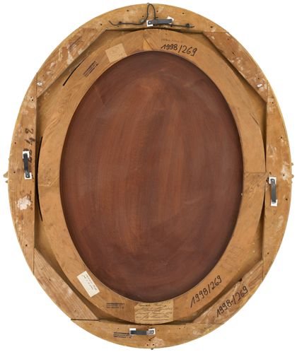 Rahmenrückseite, beschriftet und versehen mit Stempel, Inventar-Nummer und beschrifteten Etiketten.